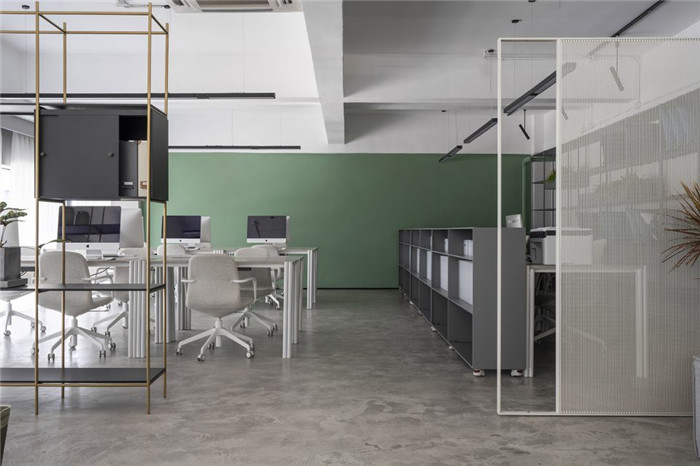 工業風敞開辦公區裝修實景圖