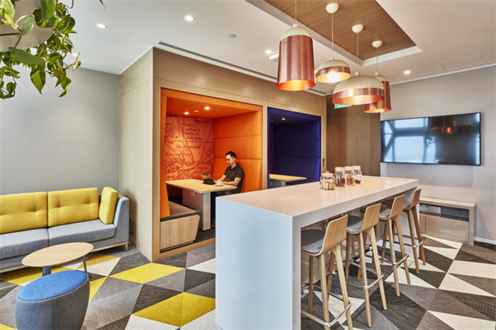 色彩繽紛的律師事務所茶水區裝修設計方案 色彩繽紛的律師事務所茶水區裝修設計方案