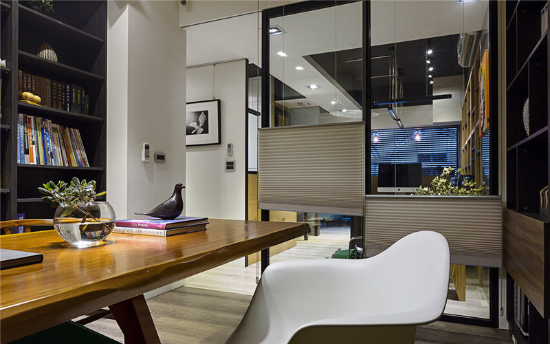 鄭州100平設(shè)計(jì)工作室裝修案例