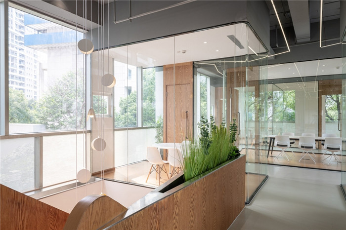 充滿趣味的特色數(shù)碼學院教育機構(gòu)裝修方案