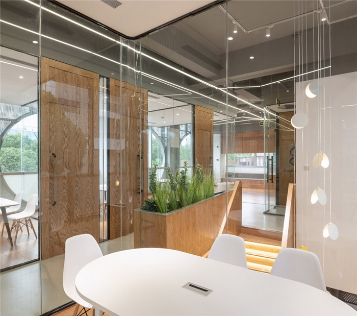 以編程、機器人培訓為特色的數(shù)碼學院教育機構(gòu)裝修設(shè)計圖