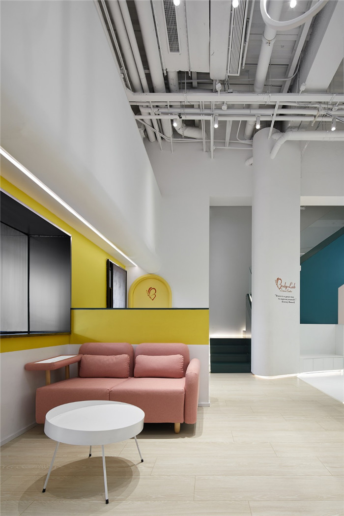 簡約而有藝術氣息的教育機構裝修設計圖