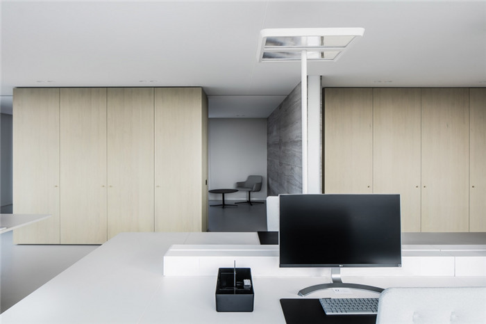 公寓改辦公 干凈明亮的公寓開發商辦公室裝修設計方案賞析 公寓改辦公 干凈明亮的公寓開發商辦公室裝修設計方案賞析
