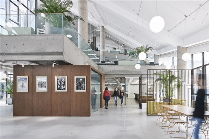開放式多元化實力文化傳媒集團辦公樓設計裝修實景圖 開放式多元化實力文化傳媒集團辦公樓設計裝修實景圖