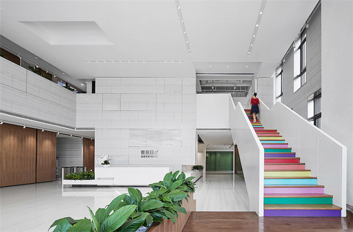 綠色多元化的大型裝飾集團總部辦公樓裝修設計方案 綠色多元化的大型裝飾集團總部辦公樓裝修設計方案