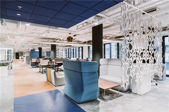 超大公共空間 時尚優雅的現代風IT公司辦公室裝修實景圖 超大公共空間 時尚優雅的現代風IT公司辦公室裝修實景圖