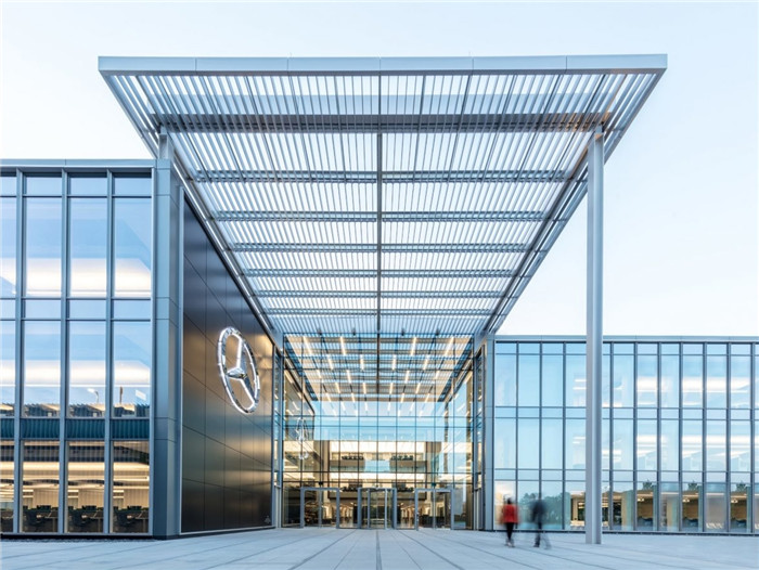 通透大氣的奔馳汽車亞洲總部辦公樓裝修設計方案