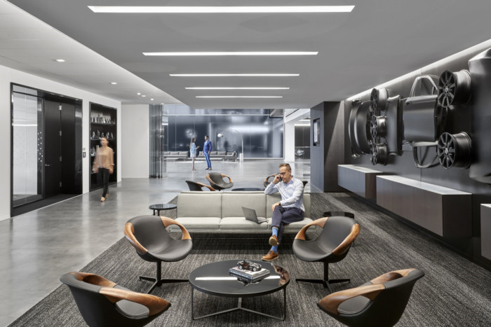 通透大氣的奔馳汽車亞洲總部辦公樓裝修設計方案