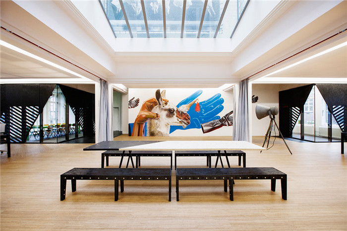 精致簡約風辦公室會議室裝修實景圖