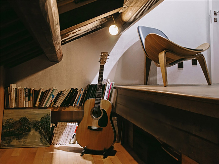 富有文化內(nèi)涵的建筑設(shè)計工作室閣樓休息區(qū)裝修實景圖 富有文化內(nèi)涵的建筑設(shè)計工作室閣樓休息區(qū)裝修實景圖