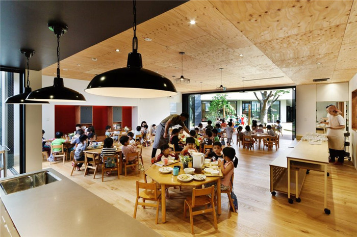 靈動(dòng)自然的幼兒園餐廳裝修設(shè)計(jì)效果圖 靈動(dòng)自然的幼兒園餐廳裝修設(shè)計(jì)效果圖