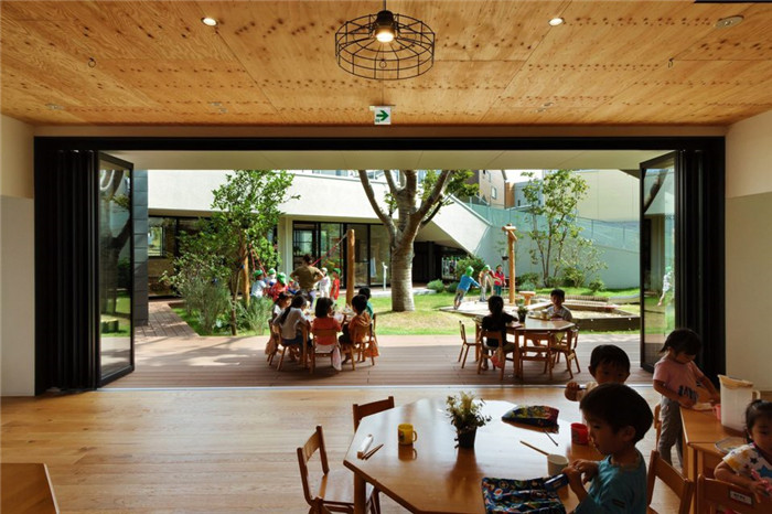 靈動(dòng)自然的幼兒園餐廳裝修設(shè)計(jì)效果圖 靈動(dòng)自然的幼兒園餐廳裝修設(shè)計(jì)效果圖