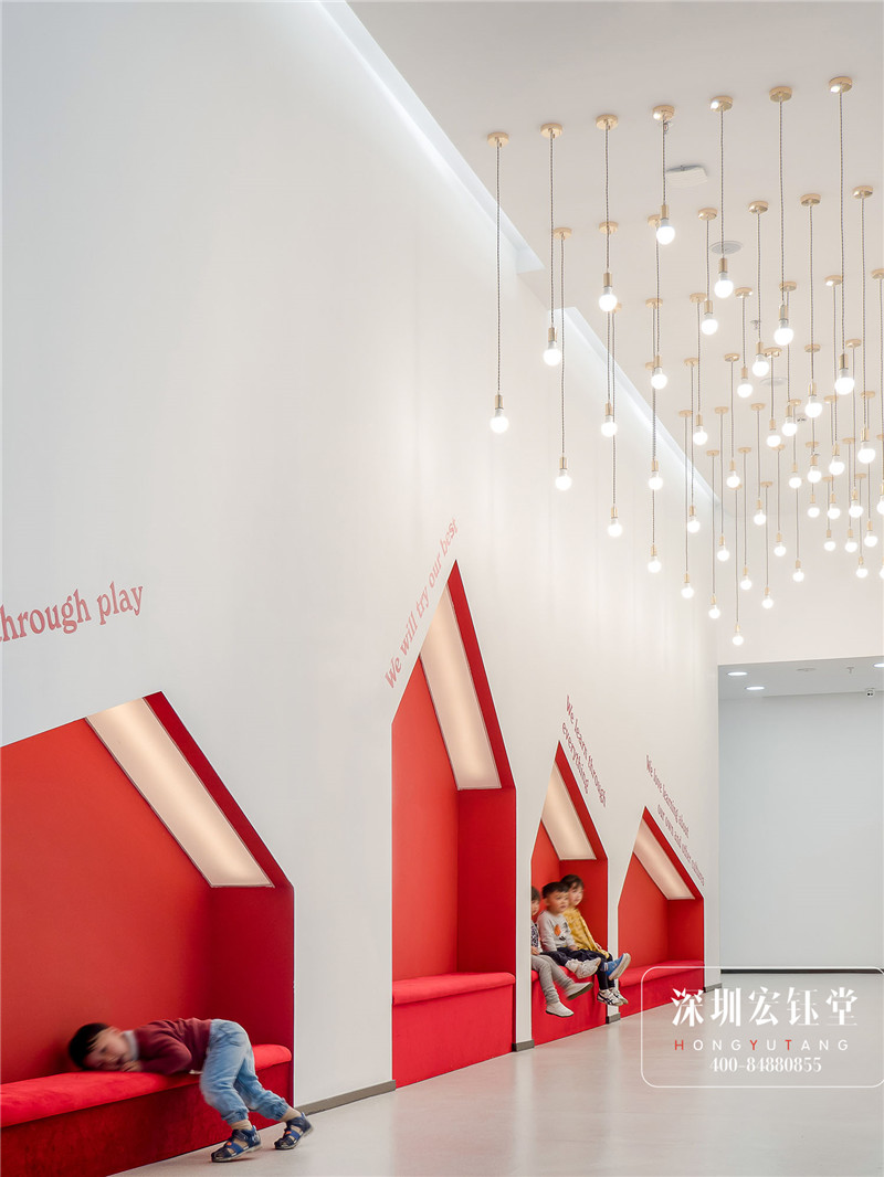 Windsor雙語(yǔ)幼兒園走廊裝修設(shè)計(jì)實(shí)景圖