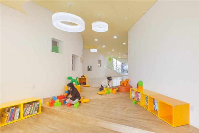 首爾花朵幼兒園游戲閱讀區裝修設計