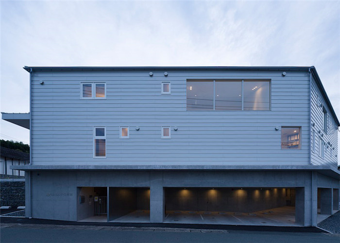 如家庭般溫馨的熊本幼兒園外部裝修設計效果圖