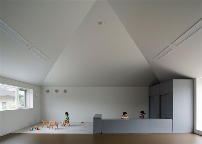 如家庭般溫馨的熊本幼兒園教室裝修設計效果圖