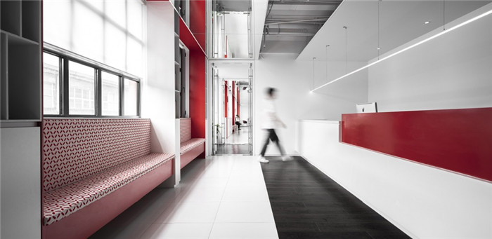 現代創意極簡風兒童藝術中心走廊裝修設計效果圖 現代創意極簡風兒童藝術中心走廊裝修設計效果圖