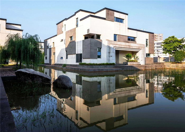 純粹簡約風的心流幼兒園外觀裝修設計效果圖 純粹簡約風的心流幼兒園外觀裝修設計效果圖