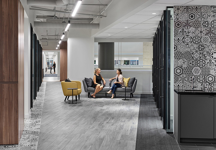 一個吸引員工參與的商業咨詢公司辦公室裝修方案 一個吸引員工參與的商業咨詢公司辦公室裝修方案