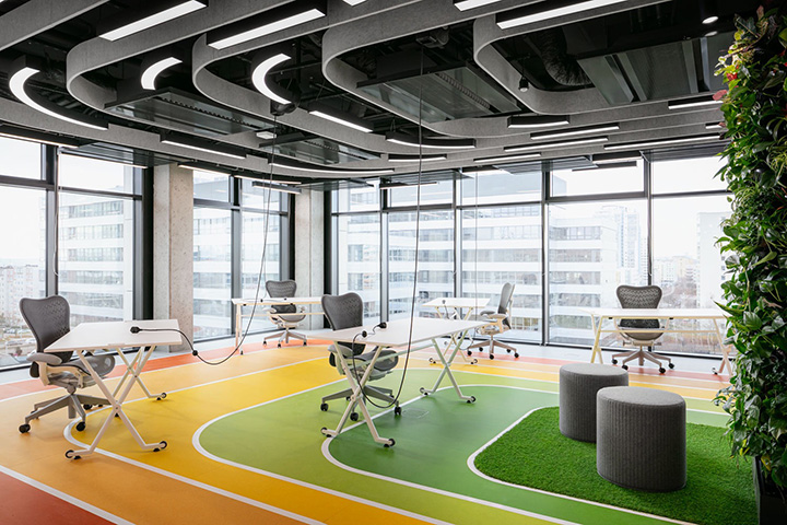 將彩虹搬進辦公室的運動主題總部辦公裝修設計案例 將彩虹搬進辦公室的運動主題總部辦公裝修設計案例