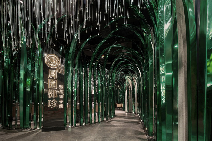 超有創意的奇幻椰林主題椰子雞火鍋店裝修實景圖 超有創意的奇幻椰林主題椰子雞火鍋店裝修實景圖