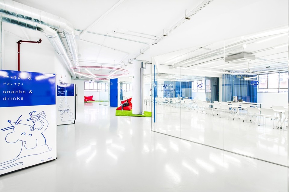 國外創新實驗室辦公室裝修 國外創新實驗室辦公室裝修