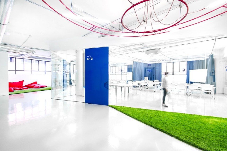 國外創新實驗室辦公室大廳裝修 國外創新實驗室辦公室大廳裝修