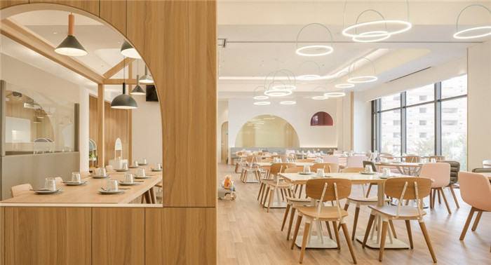 鄭州宏鈺堂分享原木色樹屋主題親子餐廳裝修設計案例 鄭州宏鈺堂分享原木色樹屋主題親子餐廳裝修設計案例