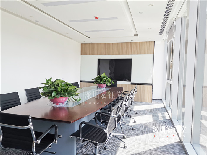 鄭州曠真律師事務所10人會議室裝修實景圖