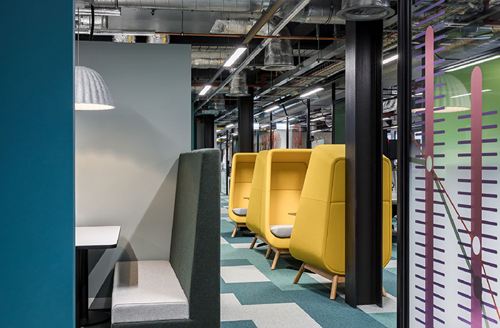 多彩時尚   知名游戲開發(fā)公司總部辦公室裝修設(shè)計方案