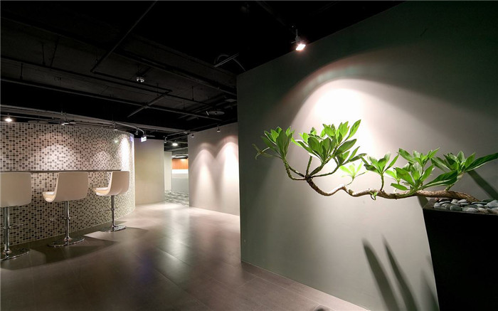 1700平現(xiàn)代簡約風(fēng)集團(tuán)總部辦公室改造裝修設(shè)計方案 1700平現(xiàn)代簡約風(fēng)集團(tuán)總部辦公室改造裝修設(shè)計方案