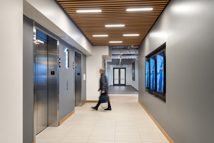 科技感與溫馨兼具的豐田研究中心辦公室電梯廳裝修設計方案 科技感與溫馨兼具的豐田研究中心辦公室電梯廳裝修設計方案