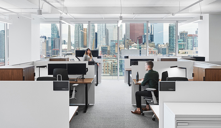 通透開放的房地產開發公司辦公室裝修設計案例 通透開放的房地產開發公司辦公室裝修設計案例