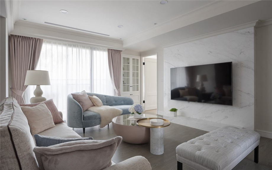 鄭州美式優(yōu)雅大平層客廳裝修設(shè)計(jì)實(shí)景圖 鄭州美式優(yōu)雅大平層客廳裝修設(shè)計(jì)實(shí)景圖