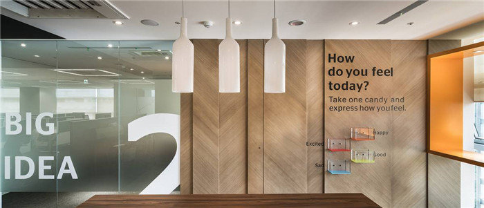 現代風德國馬牌輪胎臺灣總部辦公室文化墻裝修設計方案