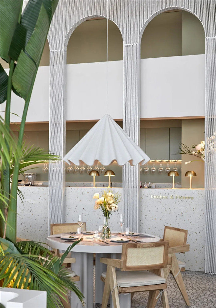 鄭州裝修公司推薦北京花廚時尚餐飲裝修設(shè)計案例