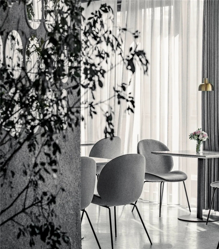 鄭州連鎖餐飲裝修公司推薦花廚時尚連鎖餐廳裝修設計實景圖