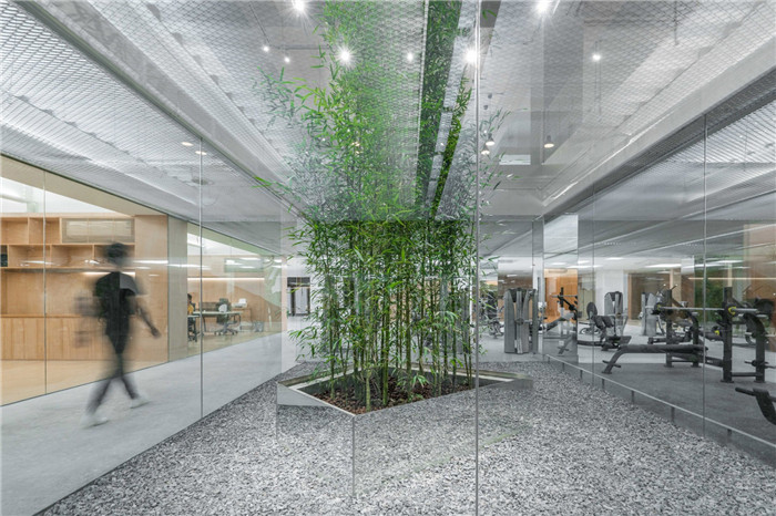 鄭州裝修公司推薦現(xiàn)代通透廠房辦公樓改造設(shè)計實景圖