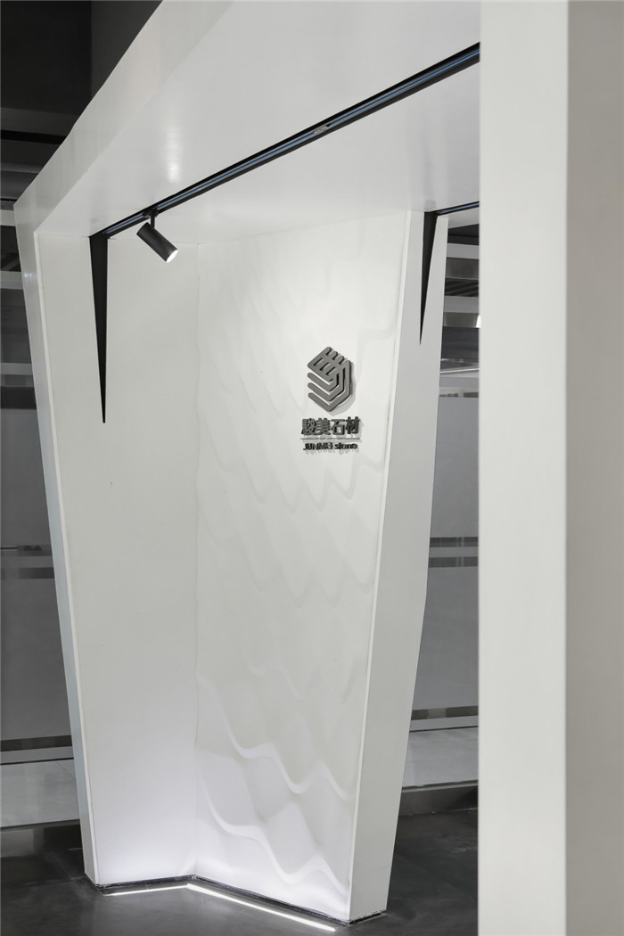 黑白灰構造極簡藝術風駿美石材展廳裝修設計方案