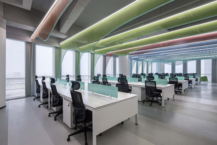 時(shí)尚新穎的蘇州芯片科技公司辦公室裝修設(shè)計(jì)實(shí)景圖 時(shí)尚新穎的蘇州芯片科技公司辦公室裝修設(shè)計(jì)實(shí)景圖