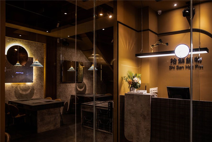 鄭州專業餐飲裝修設計公司推薦拾鮮鍋物餐飲設計案例