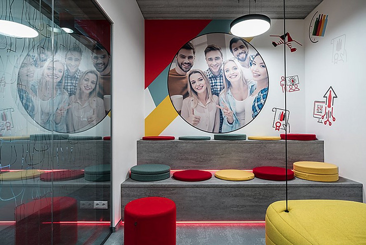 溫暖的工業(yè)風(fēng)可口可樂(lè)華沙總部辦公樓裝修設(shè)計(jì)案例 溫暖的工業(yè)風(fēng)可口可樂(lè)華沙總部辦公樓裝修設(shè)計(jì)案例