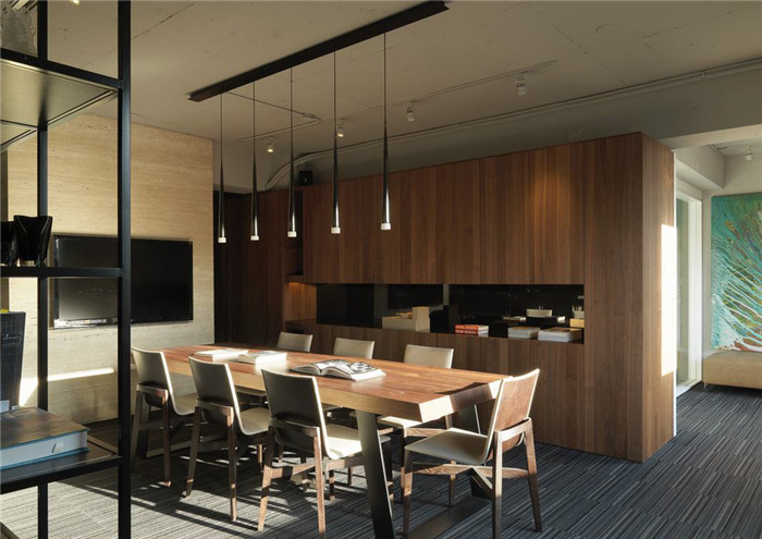 鄭州200平休閑工業風辦公室會議室裝修設計方案實景圖