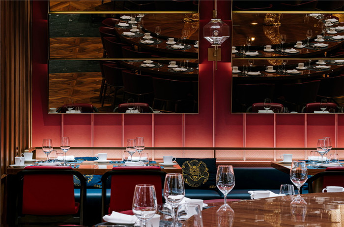 5D全沉浸式餐廳設計   溫哥華全聚德北京烤鴨店酒吧區裝修設計方案