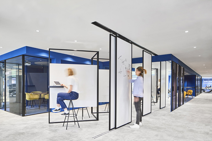 配色很驚艷的金融公司時尚辦公室隔斷裝修設計方案