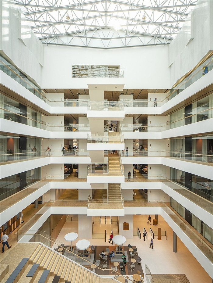 現代北歐風Kesko集團總部辦公樓中庭裝修設計實景圖 現代北歐風Kesko集團總部辦公樓中庭裝修設計實景圖