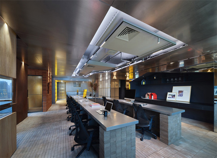 靈活多變的上海專業(yè)設計公司辦公室敞開辦公區(qū)裝修設計方案