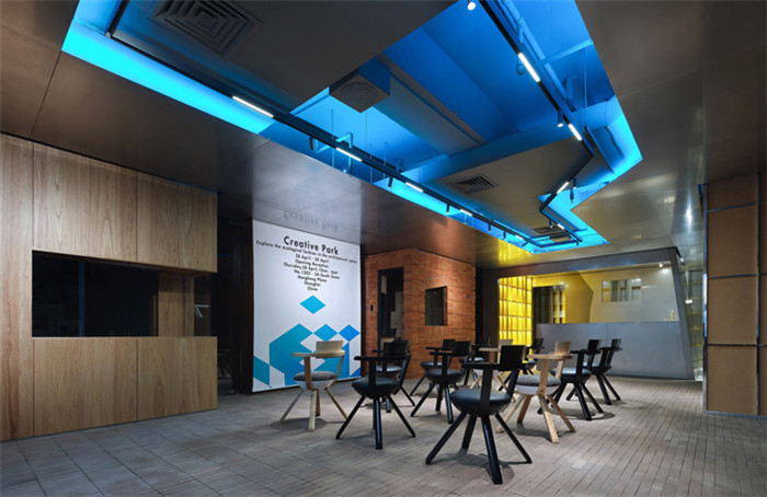 靈活多變的上海專業(yè)設計公司辦公室活動區(qū)裝修設計實景圖