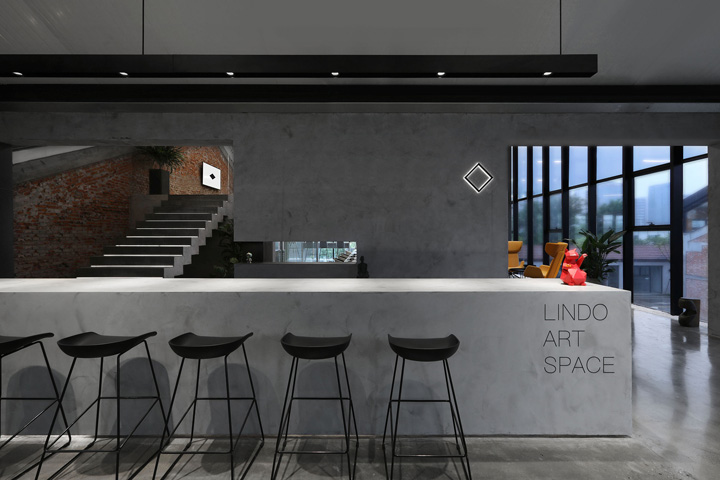 上海300平方老倉庫改造辦公室水吧臺裝修設計案例