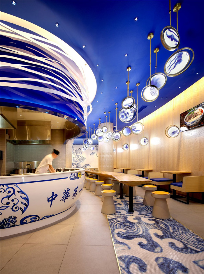 時尚新潮的西部馬華拉面館裝修設計案例實景圖